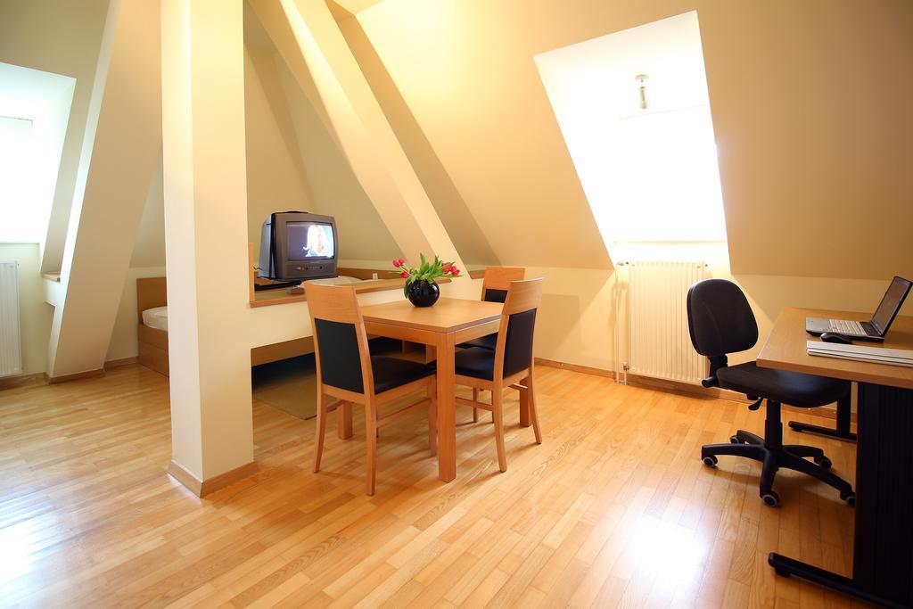 Apartments Villa Boltez كراني الغرفة الصورة