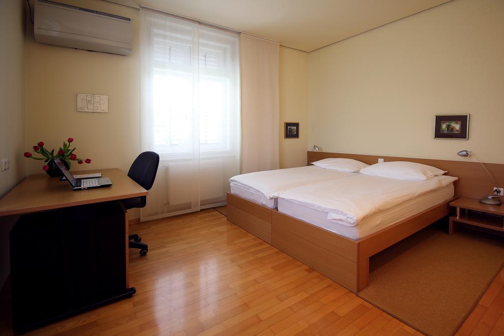 Apartments Villa Boltez كراني الغرفة الصورة